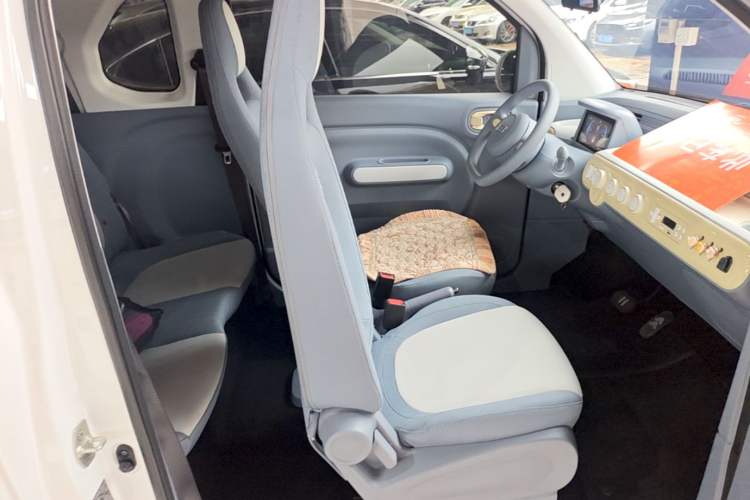 Used Bestune Pony 2025 222km Lightning Horse Right Front Seat
