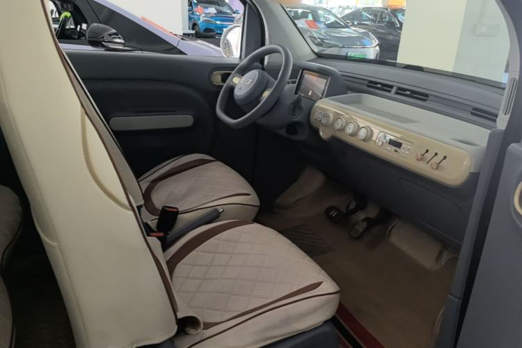 Used Bestune Pony 2025 222km Range Linglong Horse Right Front Seat