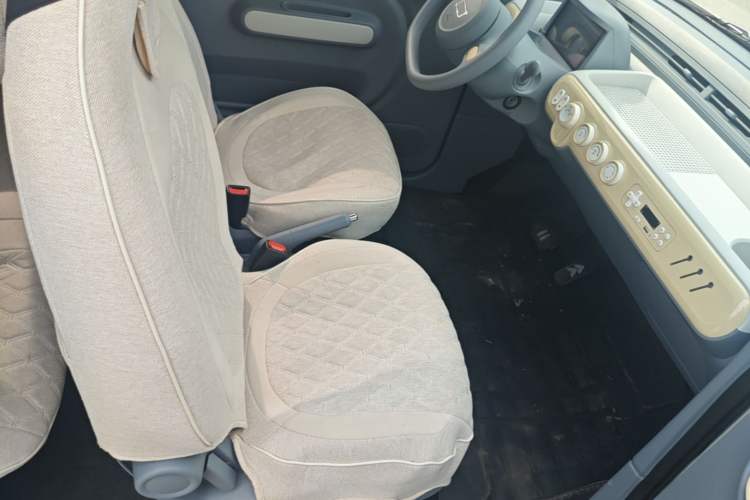 Used Bestune Pony 2025 222km Lightning Horse Right Front Seat