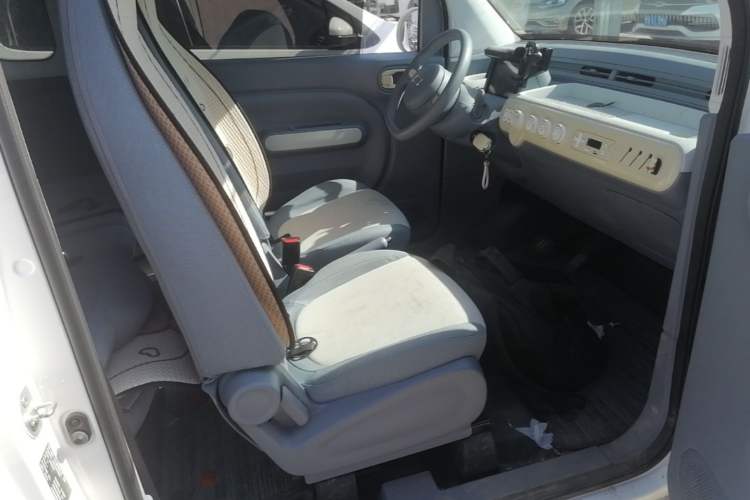 Used Bestune Pony 2025 222km Range Agile Horse Right Front Seat