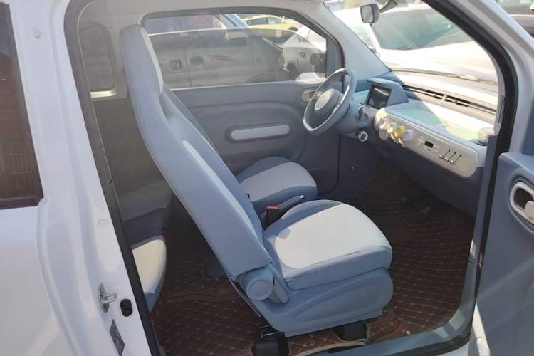 Used Bestune Pony 2025 222km Clever Horse Right Front Seat
