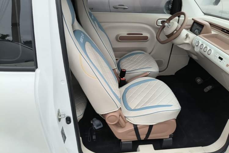 Used Bestune Pony 2025 222km Range Agile Horse Right Front Seat