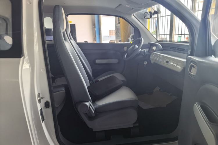 Used Bestune Pony 2025 222km Range Agile Horse Right Front Seat