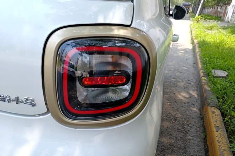 Used Bestune Pony 2025 222km Range Agile Horse Right Rear Taillight