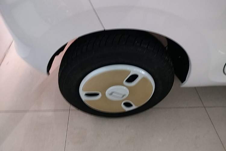Used Bestune Pony 2025 222km Range Elegant Horse Right Rear Wheel Hub