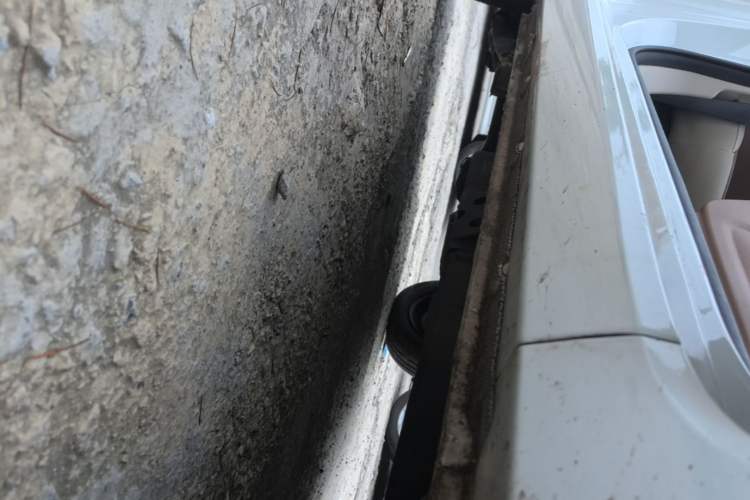 Used Bestune Pony 2025 222km Range Linglong Horse Right Side Sill