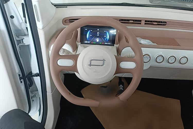 Used Bestune Pony 2025 222km Range Agile Horse Steering Wheel
