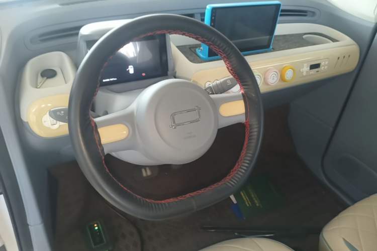 Used Bestune Pony 2025 222km Range Agile Horse Steering Wheel