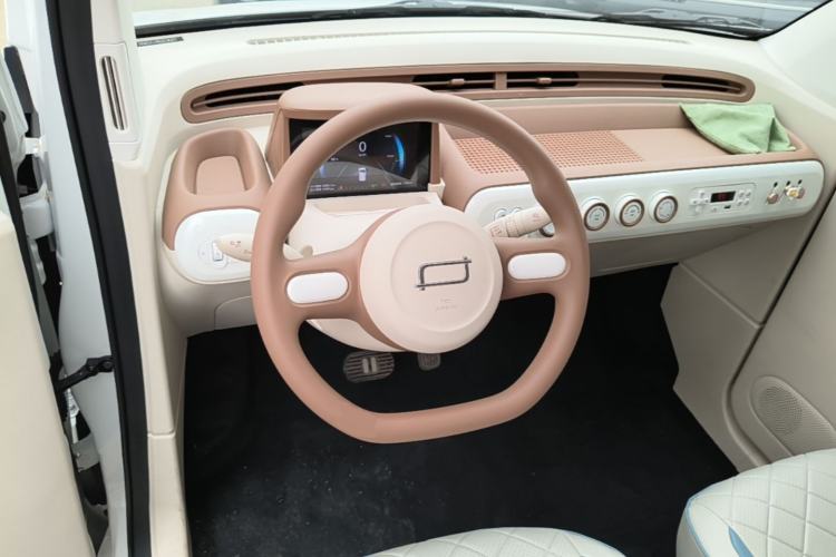 Used Bestune Pony 2025 222km Range Agile Horse Steering Wheel