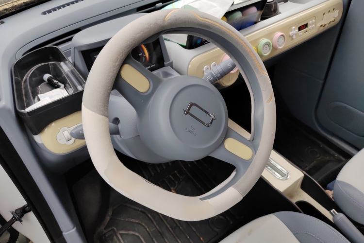 Used Bestune Pony 2025 222km Range Agile Horse Steering Wheel