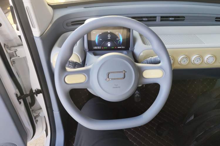 Used Bestune Pony 2025 222km Range Agile Horse Steering Wheel