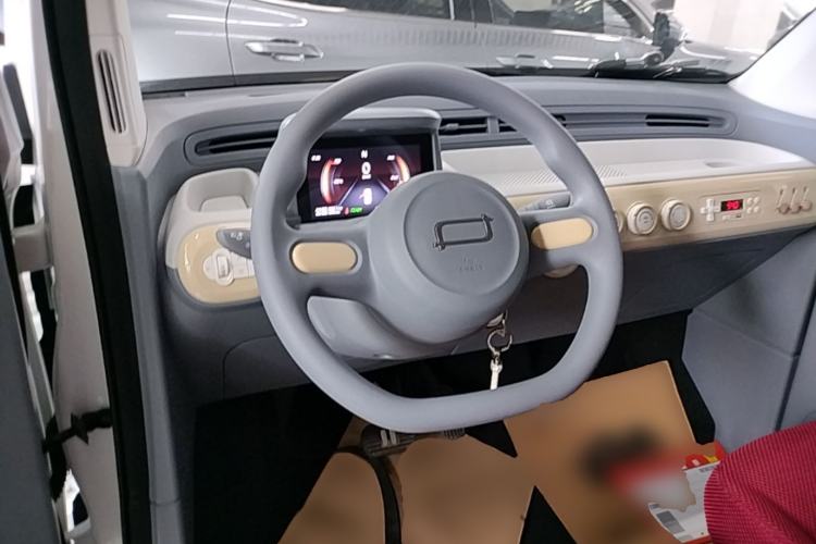 Used Bestune Pony 2025 222km Range Elegant Horse Steering Wheel