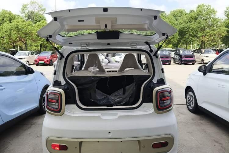 Used Bestune Pony 2025 222km Range Agile Horse Trunk