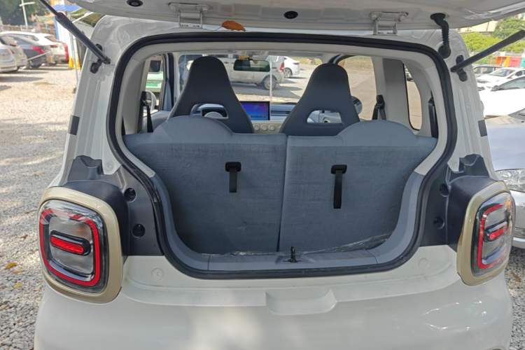 Used Bestune Pony 2025 222km Range Agile Horse Trunk