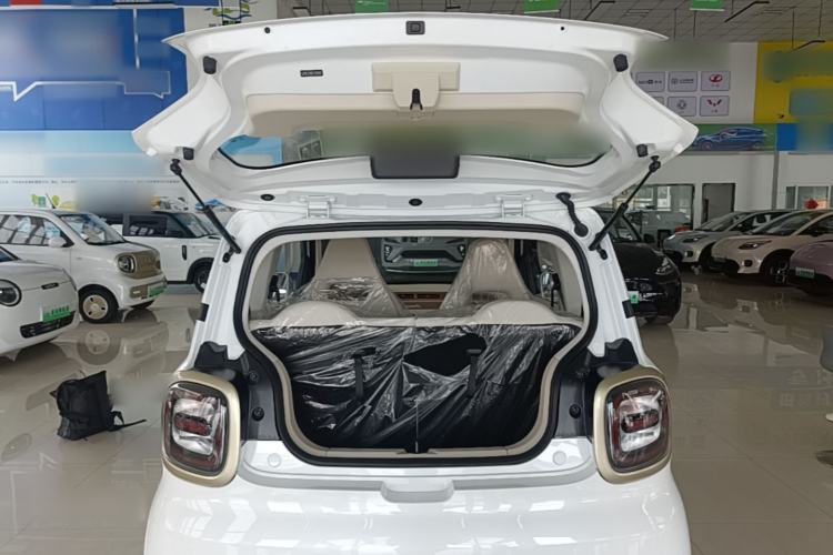 Used Bestune Pony 2025 222km Range Agile Horse Trunk