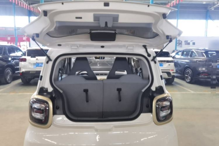 Used Bestune Pony 2025 222km Range Agile Horse Trunk