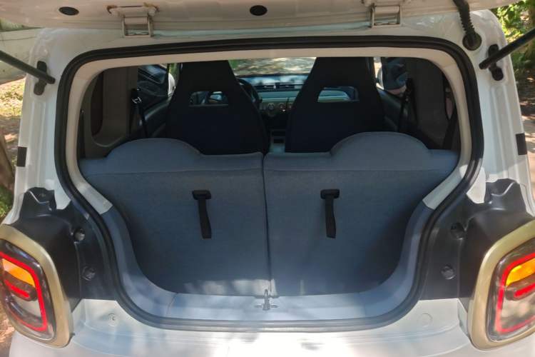 Used Bestune Pony 2025 222km Lightning Horse Trunk