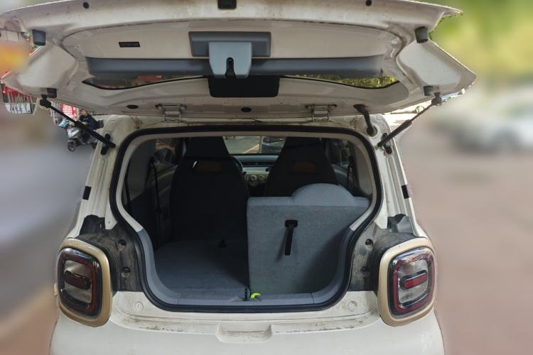 Used Bestune Pony 2025 222km Range Agile Horse Trunk
