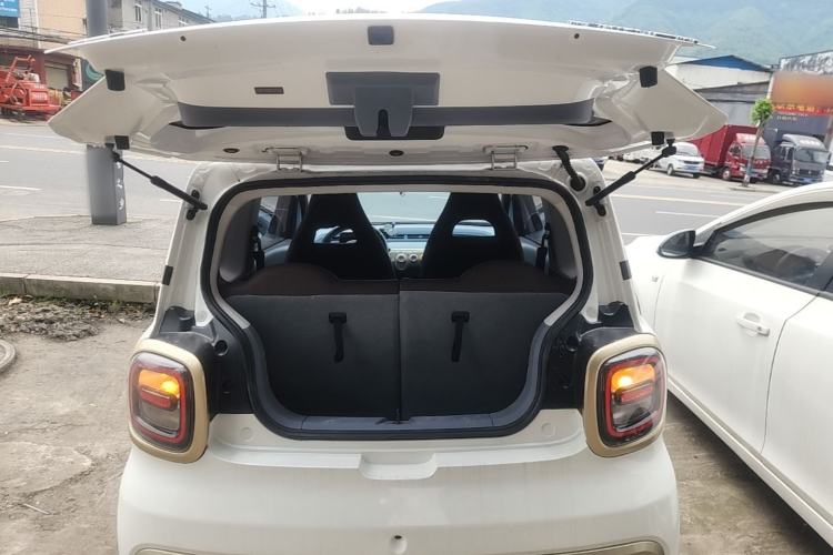 Used Bestune Pony 2025 222km Lightning Horse Trunk