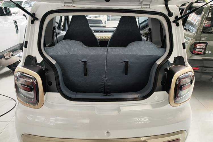 Used Bestune Pony 2025 222km Range Agile Horse Trunk