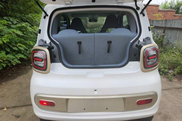 Used Bestune Pony 2025 222km Range Agile Horse Trunk