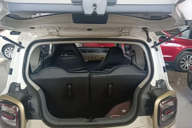 Used Bestune Pony 2025 222km Lightning Horse Trunk