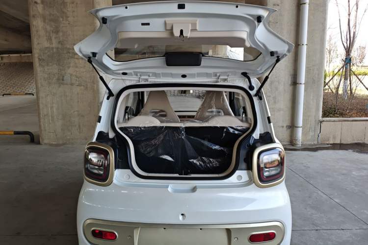Used Bestune Pony 2025 222km Range Agile Horse Trunk