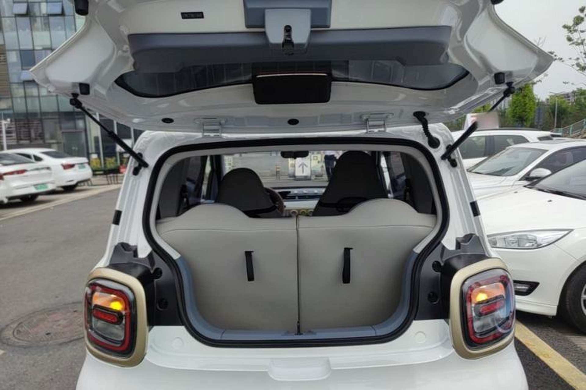 Used Bestune Pony 2025 222km Range Agile Horse Trunk