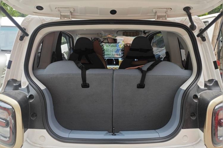 Used Bestune Pony 2025 222km Range Agile Horse Trunk