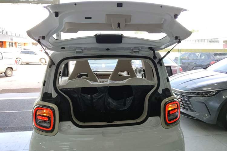 Used Bestune Pony 2025 222km Range Agile Horse Trunk