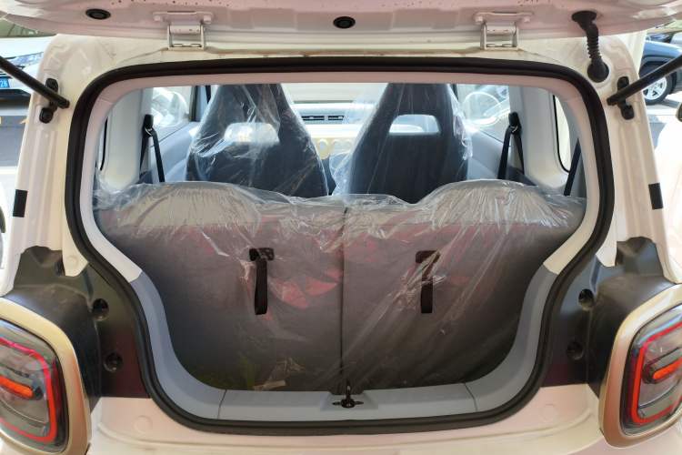 Used Bestune Pony 2025 222km Range Agile Horse Trunk
