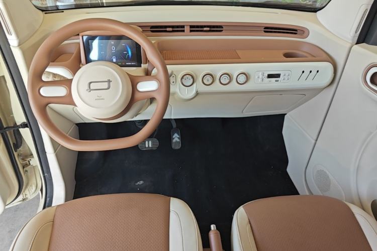 Used Bestune Pony 2025 222km Clever Horse Center Console
