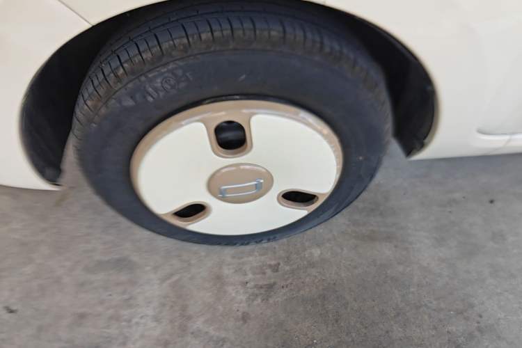 Used Bestune Pony 2025 222km Clever Horse Left Front Wheel Hub