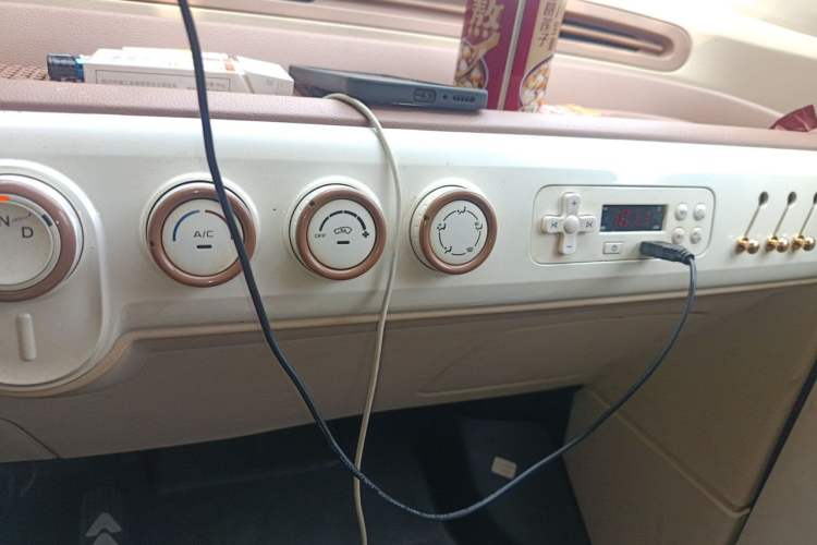 Used Bestune Pony 2026 Model 222km Shining Horse Audio And AC Panel