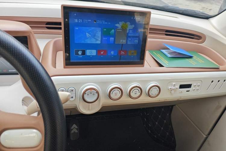 Used Bestune Pony 2026 222km Colorful Horse Audio And AC Panel