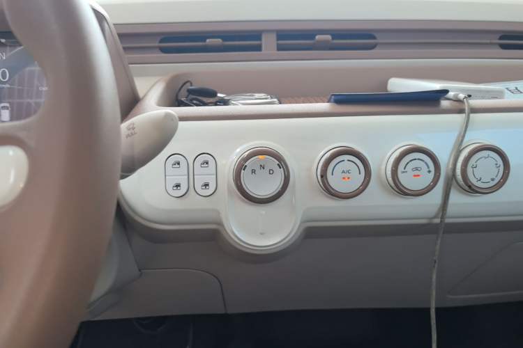Used Bestune Pony 2026 222km Colorful Horse Audio And AC Panel