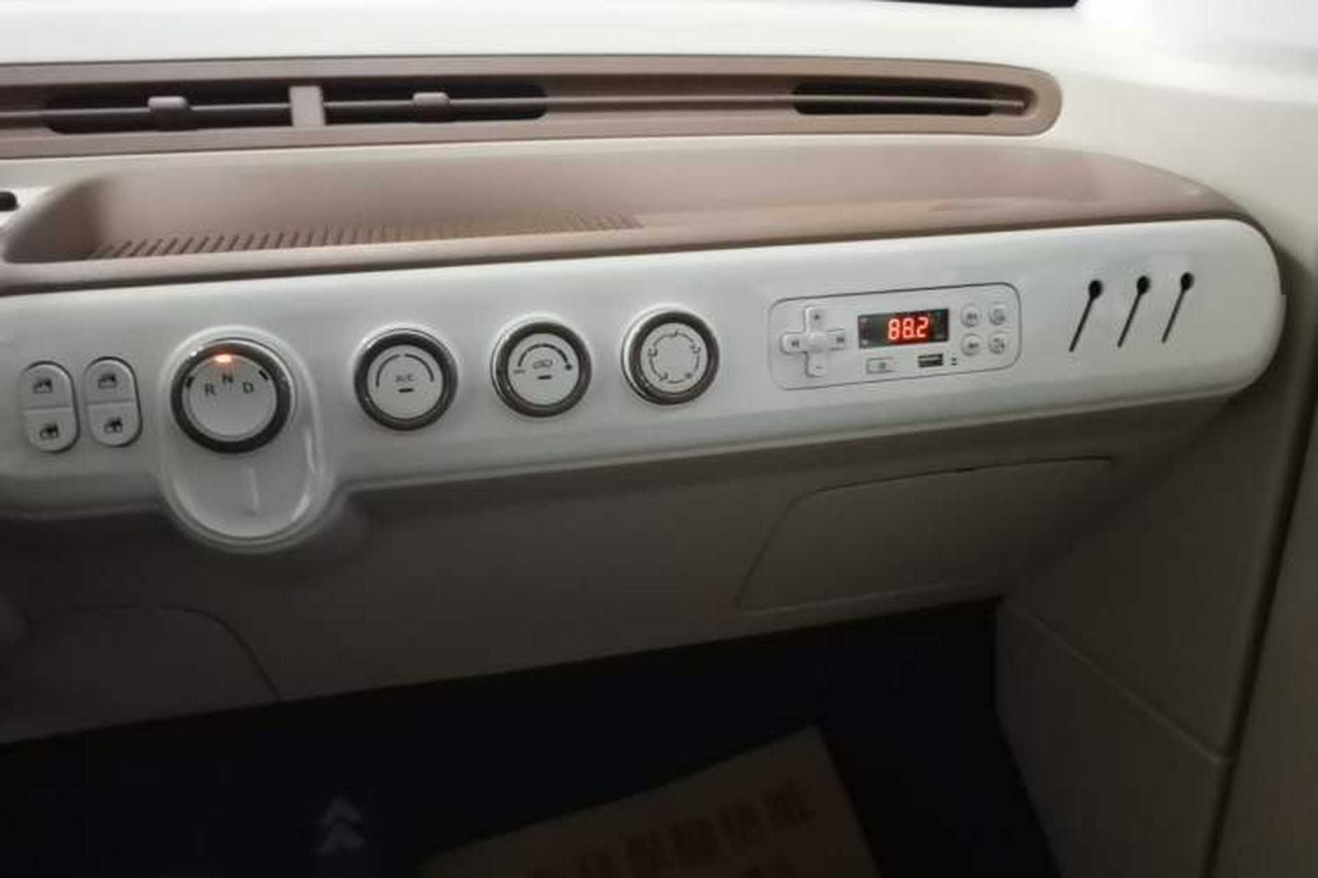 Used Bestune Pony 2026 Model 222km Shining Horse Audio And AC Panel