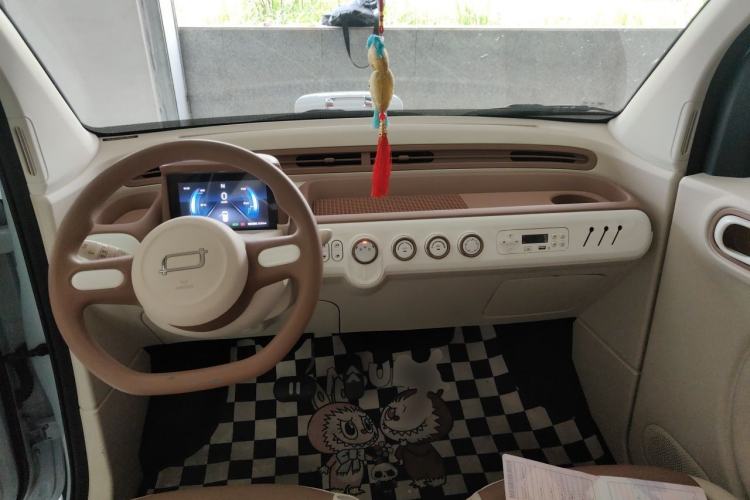Used Bestune Pony 2026 Model 222km Shining Horse Center Console