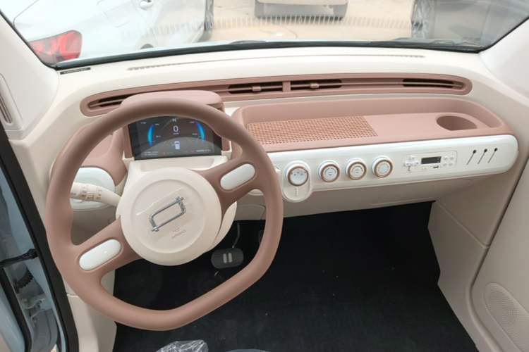 Used Bestune Pony 2026 222km Colorful Horse Center Console