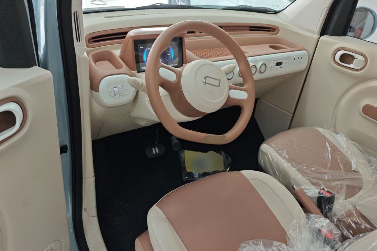 Used Bestune Pony 2026 Model 222km Shining Horse Center Console