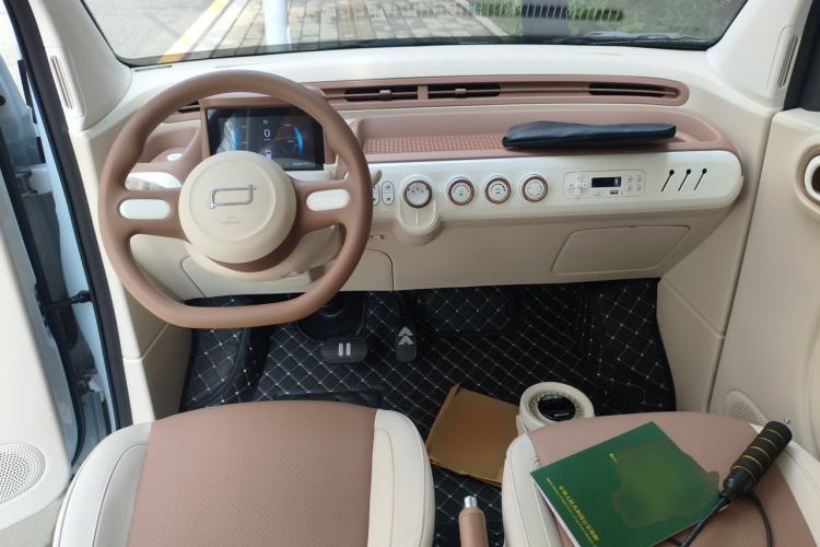 Used Bestune Pony 2026 Model 222km Shining Horse Center Console