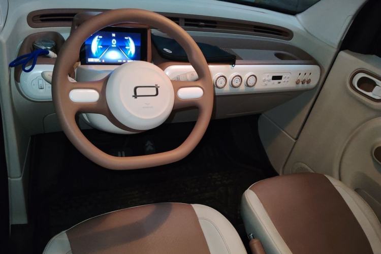 Used Bestune Pony 2026 Model 222km Shining Horse Center Console