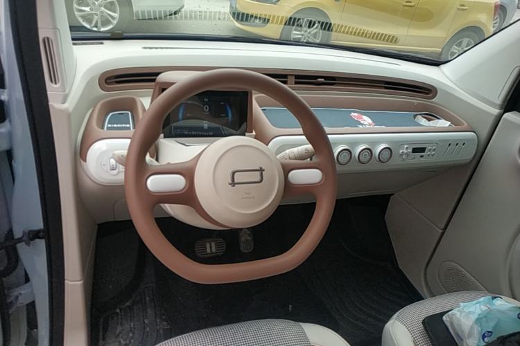 Used Bestune Pony 2026 Model 222km Cute Horse Plus Center Console