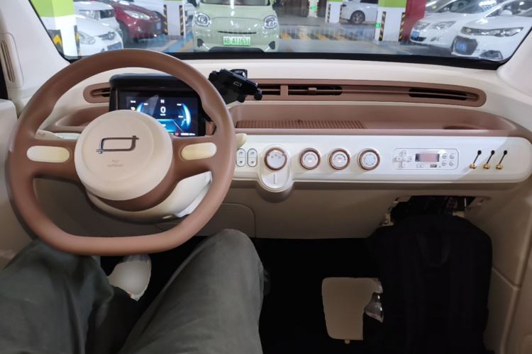 Used Bestune Pony 2026 Model 222km Shining Horse Center Console