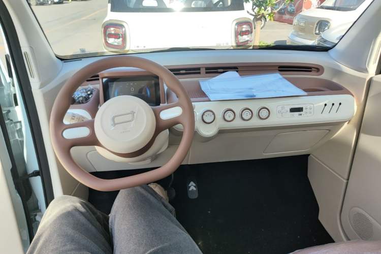 Used Bestune Pony 2026 222km Colorful Horse Center Console