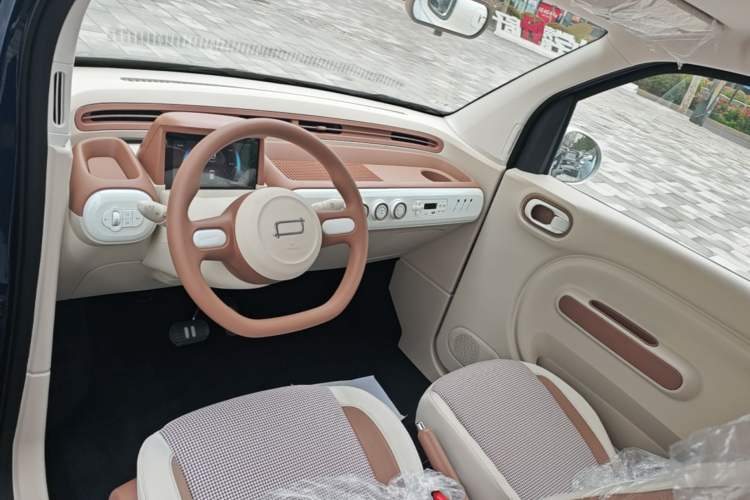 Used Bestune Pony 2026 222km Colorful Horse Center Console