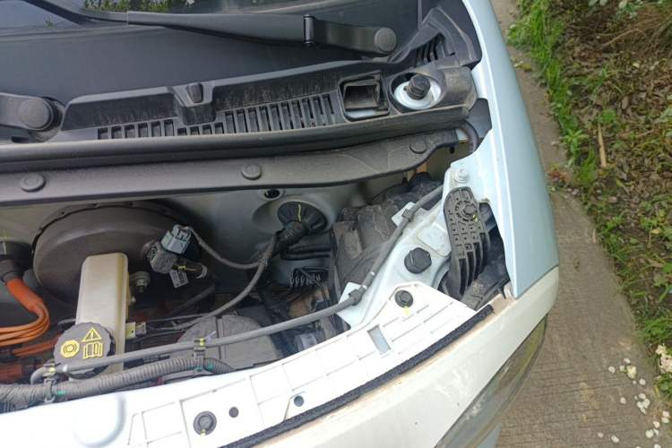 Used Bestune Pony 2026 Model 222km Shining Horse Engine Bay Left