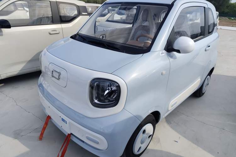 Used Bestune Pony 2026 Model 222km Cute Horse Plus Exterior 3