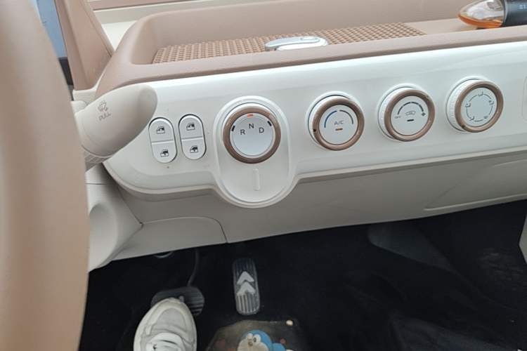 Used Bestune Pony 2026 Model 222km Cute Horse Plus Gear Lever