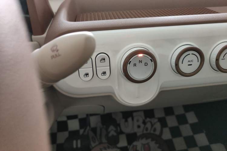 Used Bestune Pony 2026 Model 222km Shining Horse Gear Lever